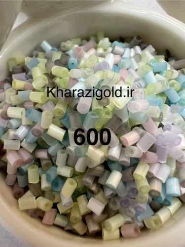 600